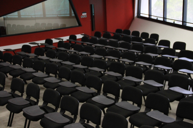 ��۴�ѧ��ý�����Ĺ��̰���